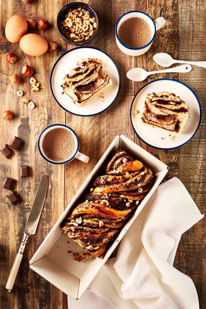 babka mise en scene par une styliste culinaire branding pour mettre en valeur une marque